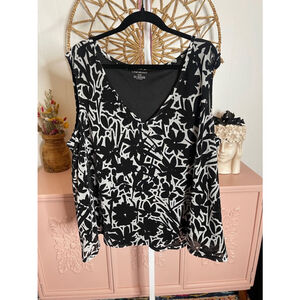 Women's Lane‎ Bryant Black and White Floral Sleeveless Blouse Size 26/28